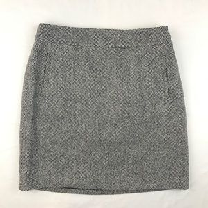 Banana Republic Black and White Skirt